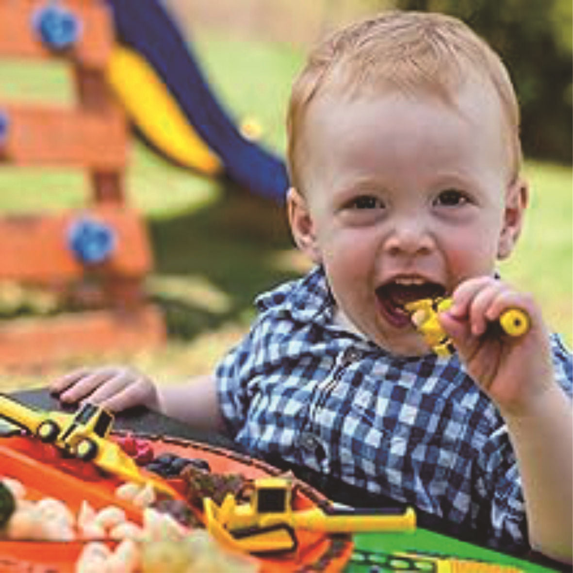 Three sets of children's fun tableware and plates, safe, fun and hygienic