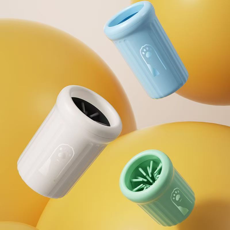 Dog foot washing cup pet foot washing cup cat and dog paw cleaner medium and large dog paw washing cup golden retriever foot washing device
